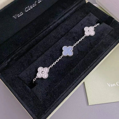 [lume Jewelry]New  CLOVER 5 MOTIF PURPLE CHALCEDONY BRACELET COLLECTION