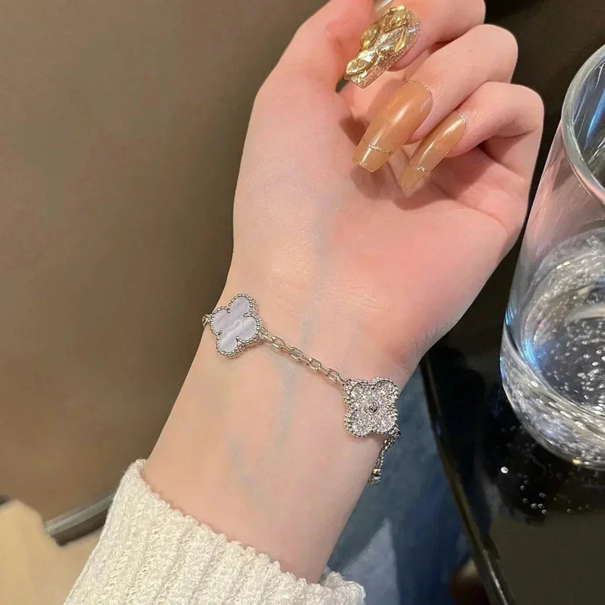 [lume Jewelry]New  CLOVER 5 MOTIF PURPLE CHALCEDONY BRACELET COLLECTION