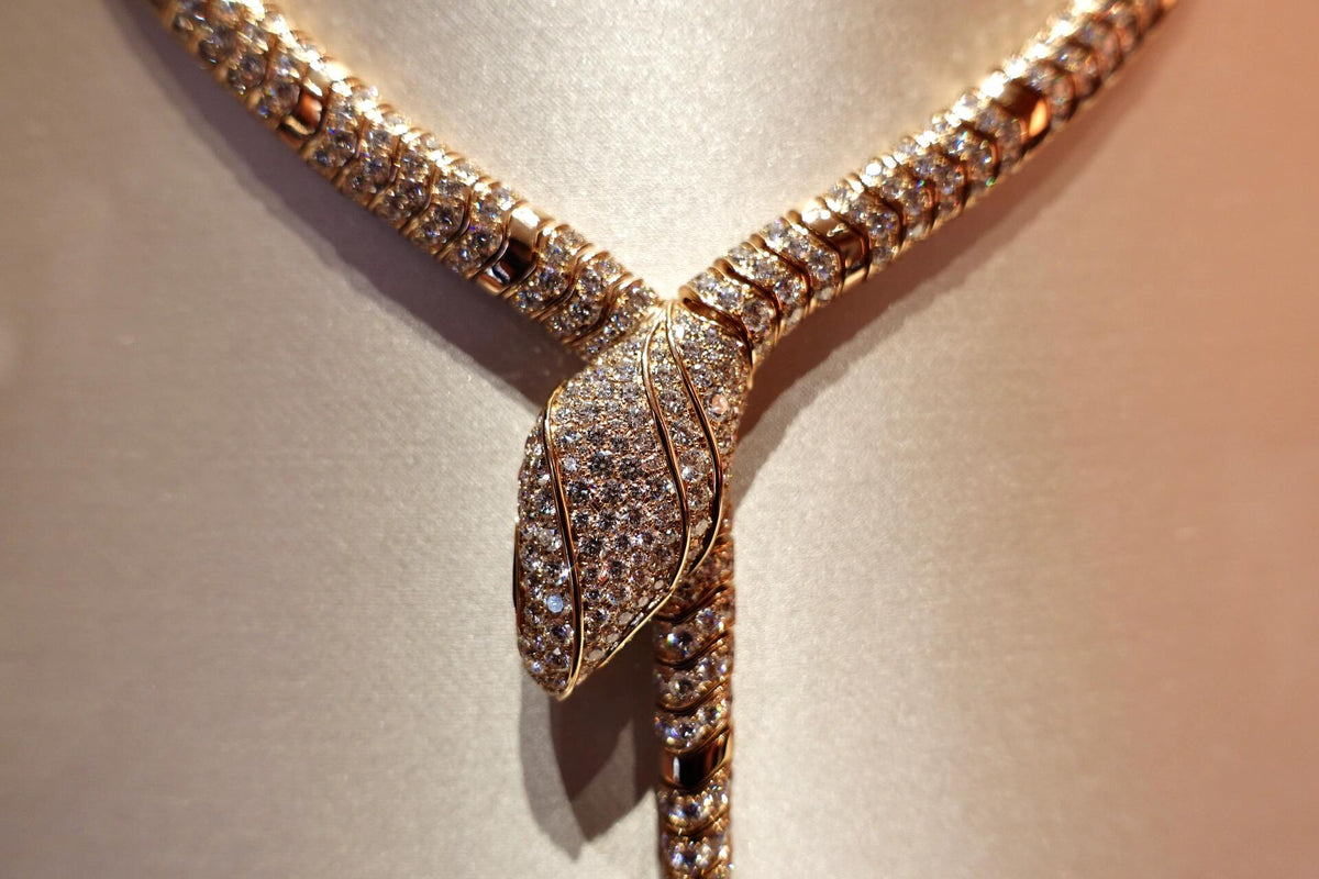 [✨lume Jewelry✨]HAUTE COUTURE GOLD SERPENTI NECKLACE