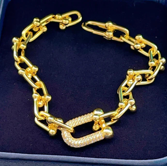 [lume Jewelry] TF HORSESHOE BUCKLE DIAMOND BRACELET