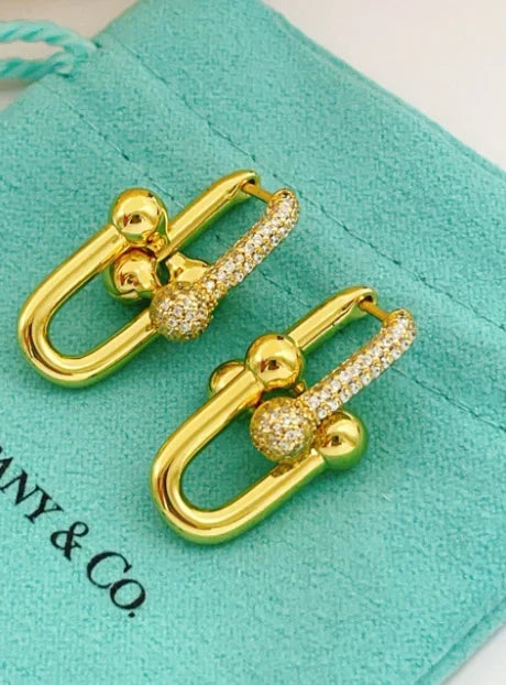 [lume Jewelry]TF HORSESHOE BUCKLE DIAMOND EARRINGS