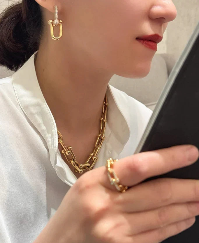 [lume Jewelry]TF HORSESHOE BUCKLE DIAMOND EARRINGS