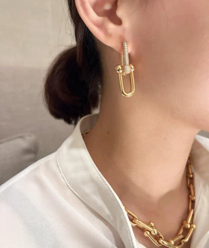 [lume Jewelry]TF HORSESHOE BUCKLE DIAMOND EARRINGS