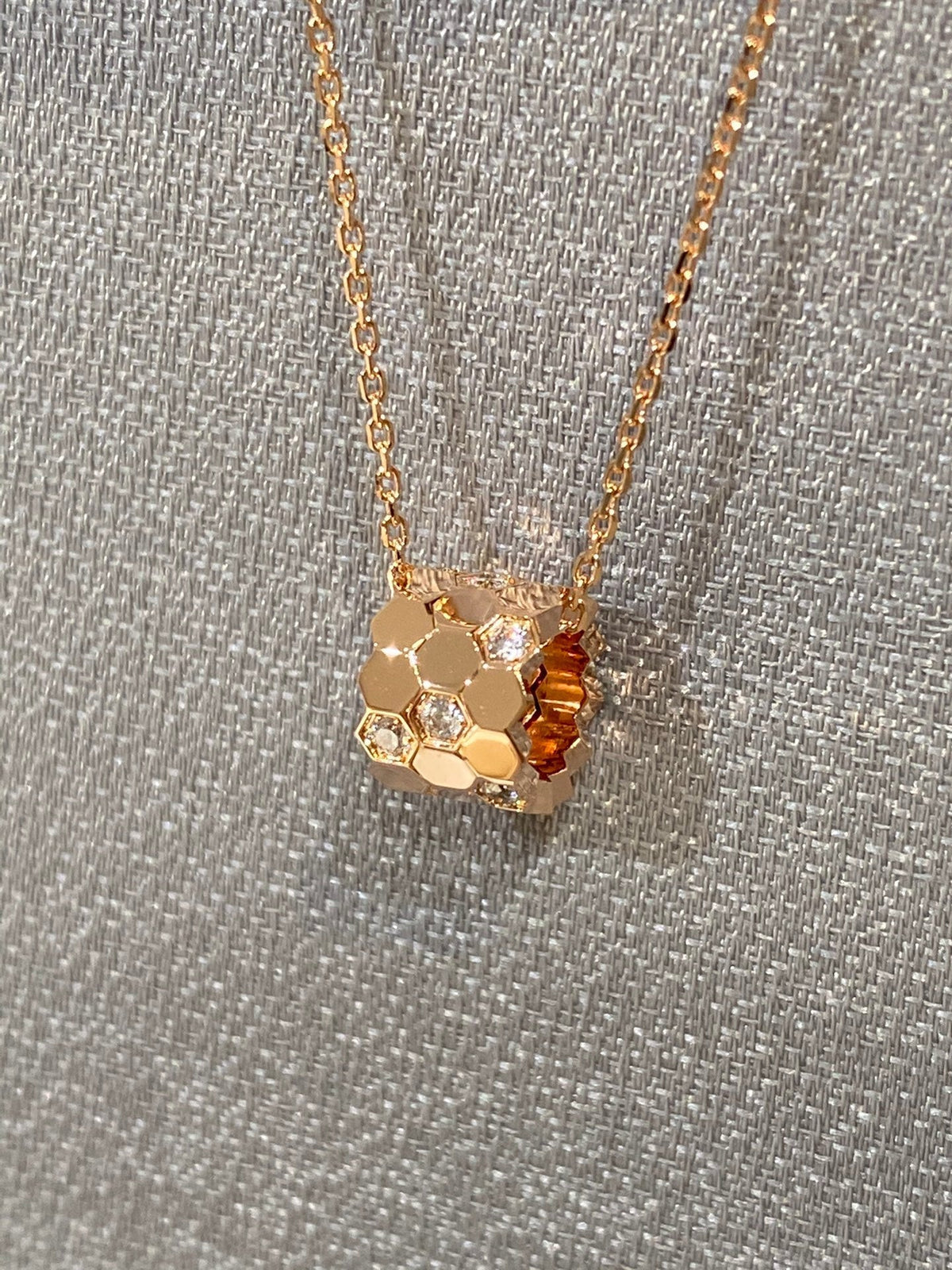 ¡®lume Jewelry¡¯BEE LOVE DIAMOND NECKLACE
