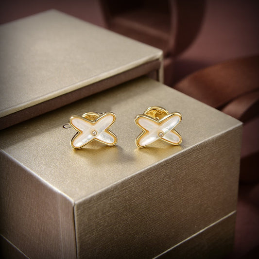 ¡®lume Jewelry¡¯JEUX DE WHITE MOP GOLD DIAMOND EARRINGS
