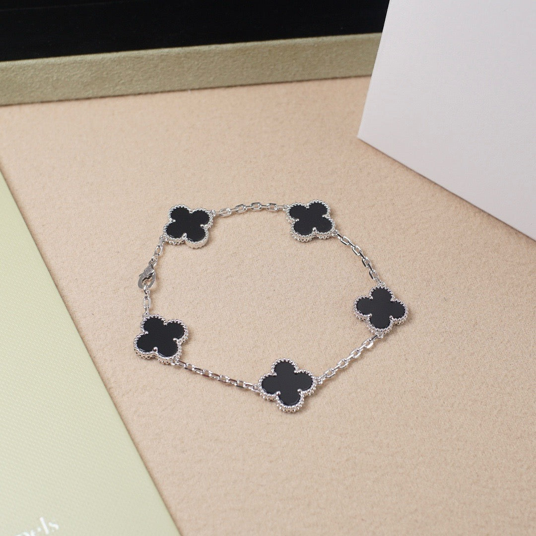[lume Jewelry]New CLOVER 5 MOTIF ONYXS BRACELET COLLECTION