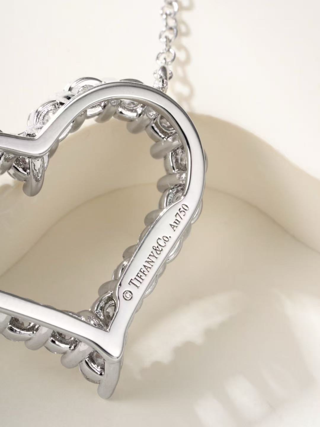 [lume Jewelry]T Family Heart Necklace