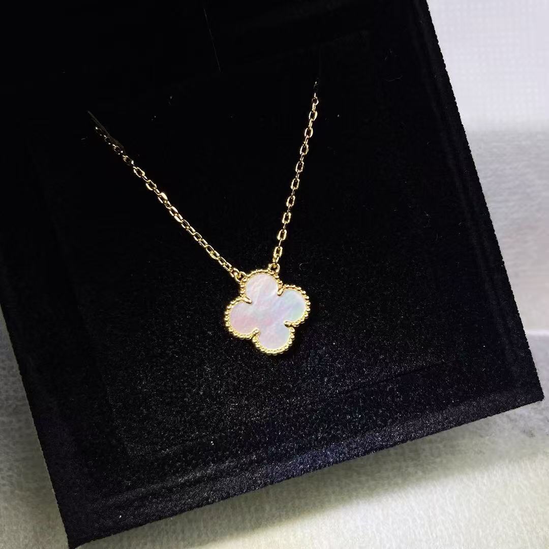 [lume Jewelry]CLOVER MINI 15MM WHITE MOTHER-OF-PEARL NECKLACE