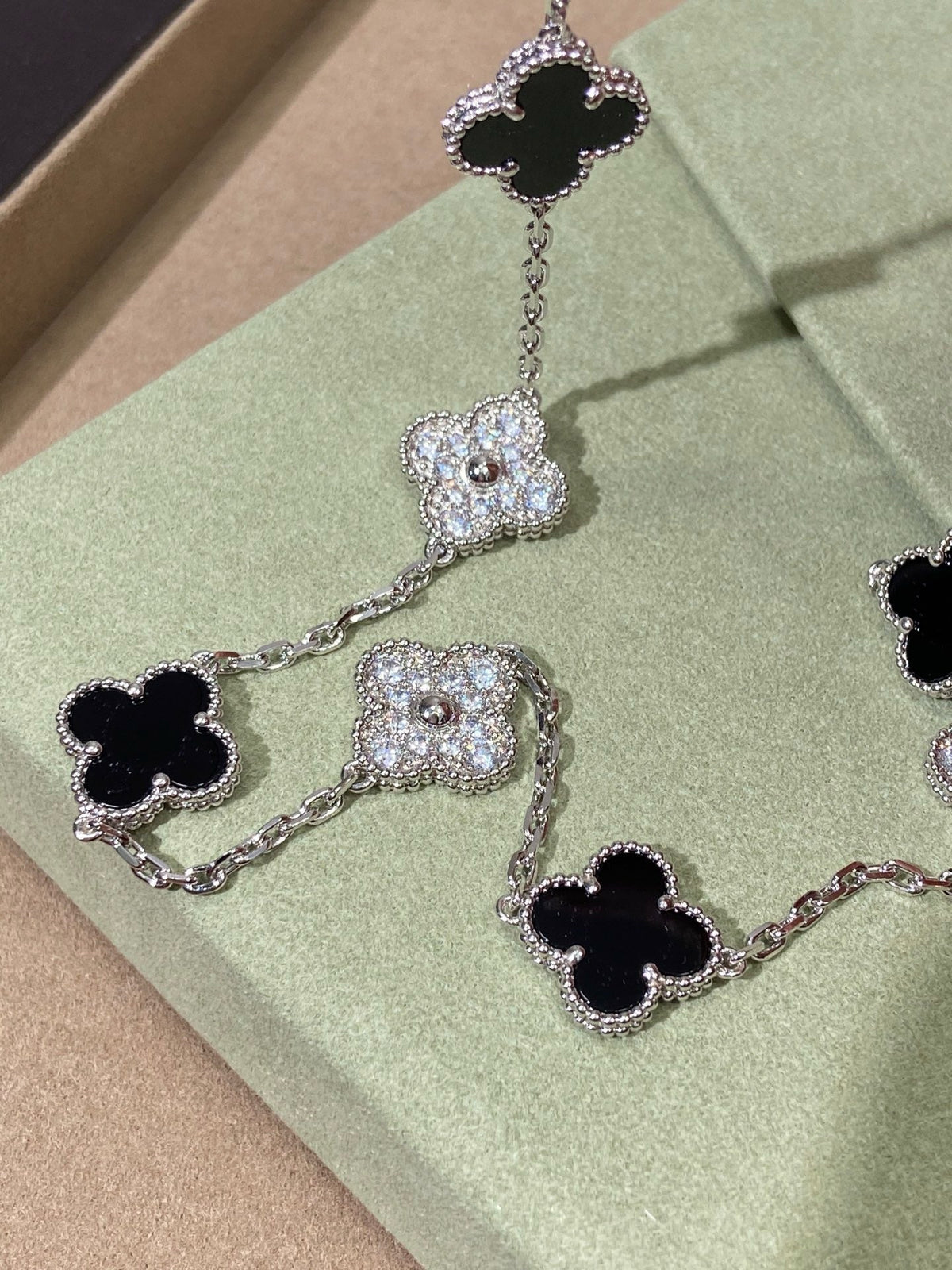 [lume Jewelry] Four-Leaf Clover Ten Elements Panda Diamond Silver Necklace