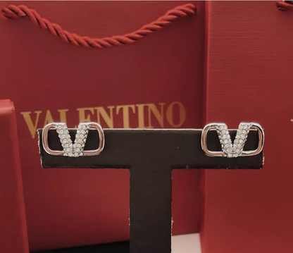 [lume Jewelry]V-shaped stud earrings