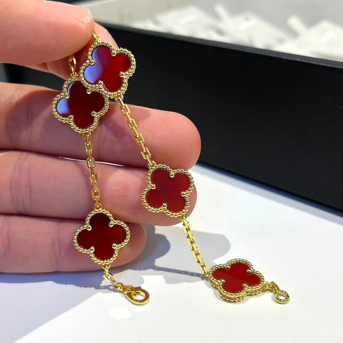 [lume Jewelry]New  CLOVER 5 MOTIF RED CORNELIAN BRACELET COLLECTION