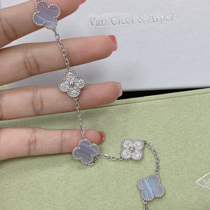 [lume Jewelry]New  CLOVER 5 MOTIF PURPLE CHALCEDONY BRACELET COLLECTION