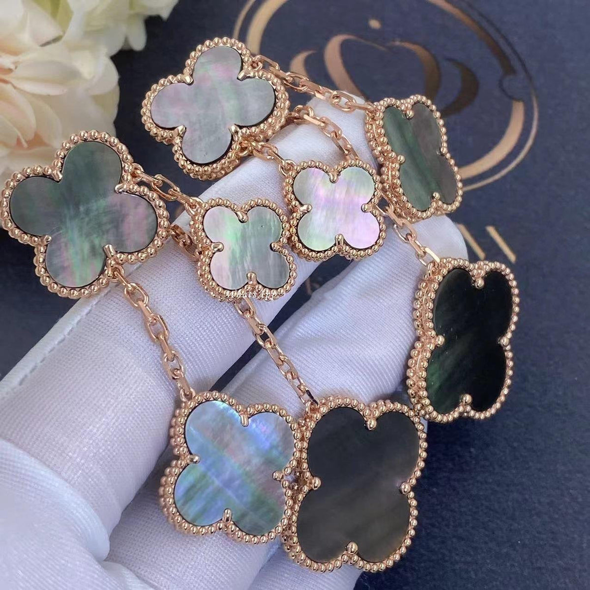 ¡®lume Jewelry¡¯CLOVER EARRINGS DARK MOP 4 MOTIFS ROSE GOLD