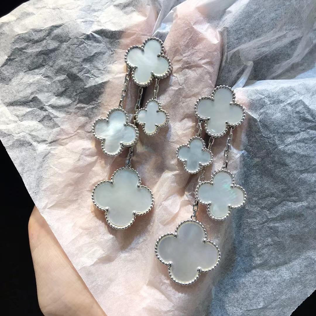 ¡®lume Jewelry¡¯CLOVER EARRINGS WHITE MOP 4 MOTIFS SILVER