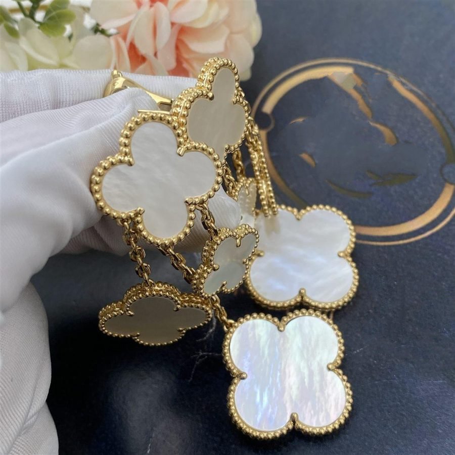¡®lume Jewelry¡¯CLOVER EARRINGS WHITE MOP 4 MOTIFS GOLD