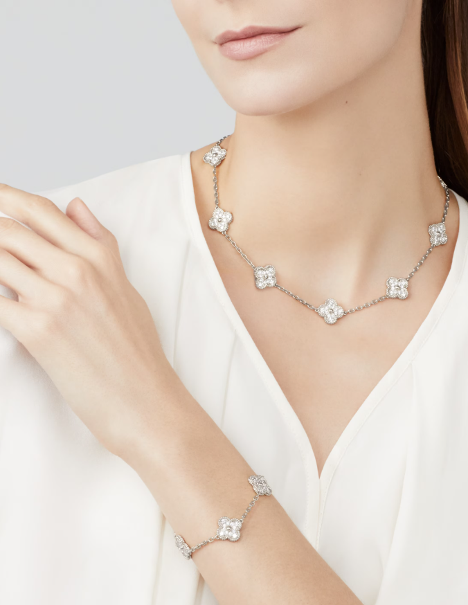 [¡®lume Jewelry¡¯]CLOVER 10 MOTIFS FULL DIAMOND NECKLACE