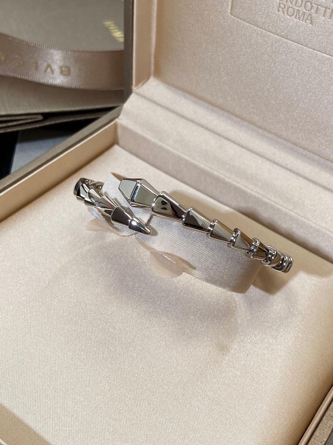 [lume Jewelry]Viper Silver No‑Diamond Snake Bracelet