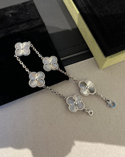 [lume Jewelry]New  CLOVER 5 MOTIF LASER BRACELET COLLECTION